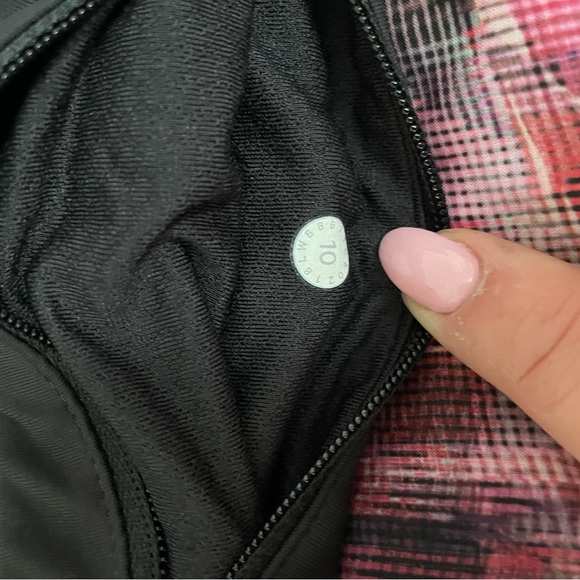 lululemon athletica Black and Pink Patterned Mini Skirt - Picture 3 of 5